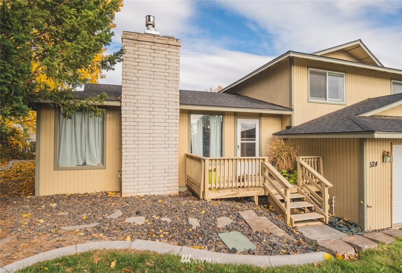 524 Edgewater, Moses Lake, Washington 98837, 3 Bedrooms Bedrooms, ,2 BathroomsBathrooms,Residential,For Sale,Edgewater,NWM1859310