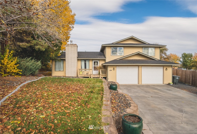 524 Edgewater, Moses Lake, Washington 98837, 3 Bedrooms Bedrooms, ,2 BathroomsBathrooms,Residential,For Sale,Edgewater,NWM1859310