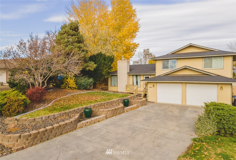 524 Edgewater, Moses Lake, Washington 98837, 3 Bedrooms Bedrooms, ,2 BathroomsBathrooms,Residential,For Sale,Edgewater,NWM1859310
