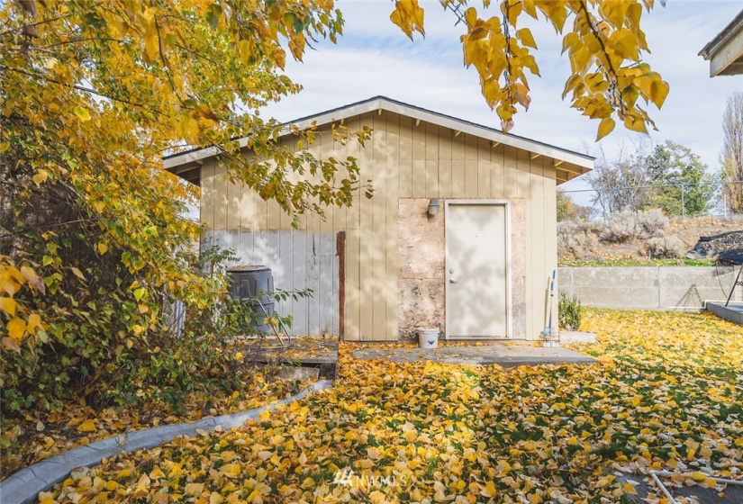 524 Edgewater, Moses Lake, Washington 98837, 3 Bedrooms Bedrooms, ,2 BathroomsBathrooms,Residential,For Sale,Edgewater,NWM1859310