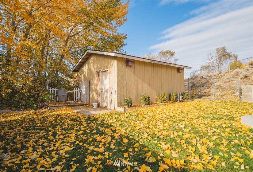 524 Edgewater, Moses Lake, Washington 98837, 3 Bedrooms Bedrooms, ,2 BathroomsBathrooms,Residential,For Sale,Edgewater,NWM1859310