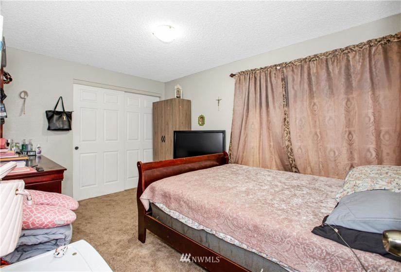 13055 Pacific, Lakewood, Washington 98499, 2 Bedrooms Bedrooms, ,1 BathroomBathrooms,Residential,For Sale,Pacific,NWM1858998