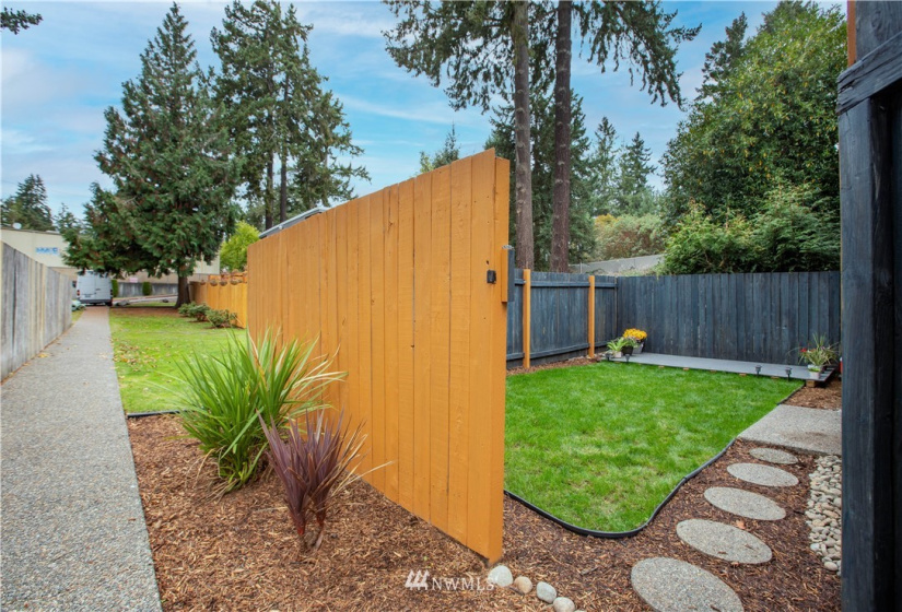 13055 Pacific, Lakewood, Washington 98499, 2 Bedrooms Bedrooms, ,1 BathroomBathrooms,Residential,For Sale,Pacific,NWM1858998