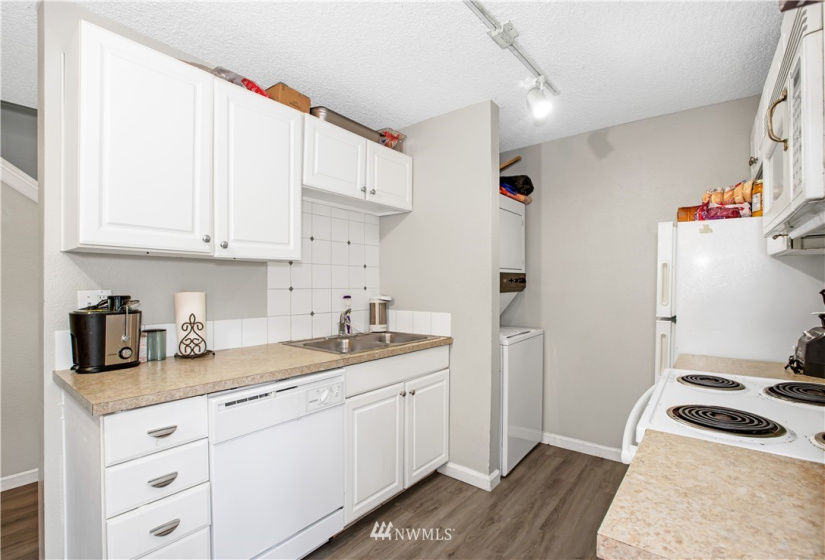 13055 Pacific, Lakewood, Washington 98499, 2 Bedrooms Bedrooms, ,1 BathroomBathrooms,Residential,For Sale,Pacific,NWM1858998