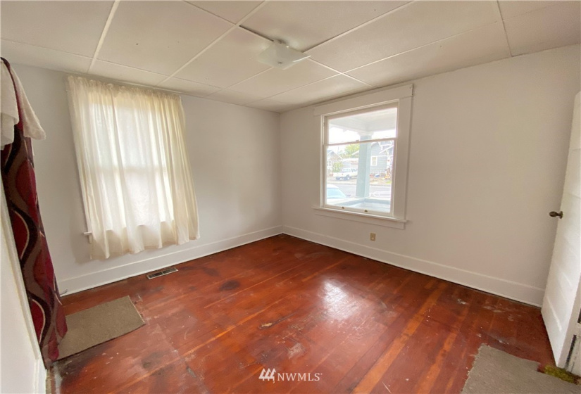 326 6th, College Place, Washington 99362, 4 Bedrooms Bedrooms, ,2 BathroomsBathrooms,Residential,For Sale,6th,NWM1859592
