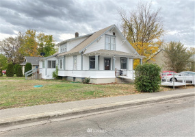 326 6th, College Place, Washington 99362, 4 Bedrooms Bedrooms, ,2 BathroomsBathrooms,Residential,For Sale,6th,NWM1859592
