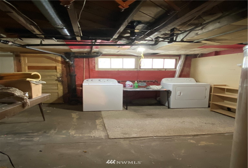 326 6th, College Place, Washington 99362, 4 Bedrooms Bedrooms, ,2 BathroomsBathrooms,Residential,For Sale,6th,NWM1859592