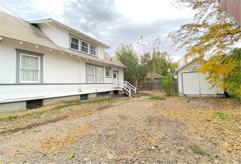 326 6th, College Place, Washington 99362, 4 Bedrooms Bedrooms, ,2 BathroomsBathrooms,Residential,For Sale,6th,NWM1859592