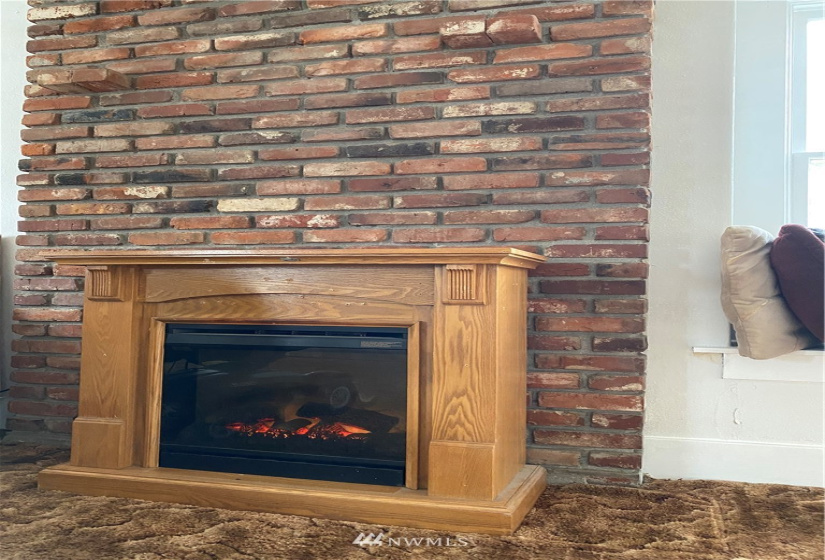 326 6th, College Place, Washington 99362, 4 Bedrooms Bedrooms, ,2 BathroomsBathrooms,Residential,For Sale,6th,NWM1859592