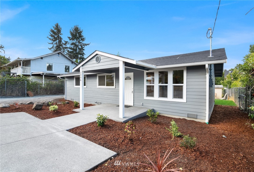 2996 Dakota, Seattle, Washington 98108, 3 Bedrooms Bedrooms, ,2 BathroomsBathrooms,Residential,For Sale,Dakota,NWM1859387
