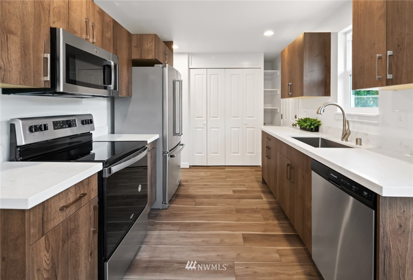 2996 Dakota, Seattle, Washington 98108, 3 Bedrooms Bedrooms, ,2 BathroomsBathrooms,Residential,For Sale,Dakota,NWM1859387