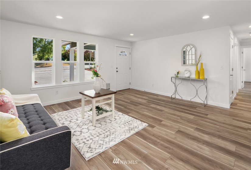 2996 Dakota, Seattle, Washington 98108, 3 Bedrooms Bedrooms, ,2 BathroomsBathrooms,Residential,For Sale,Dakota,NWM1859387