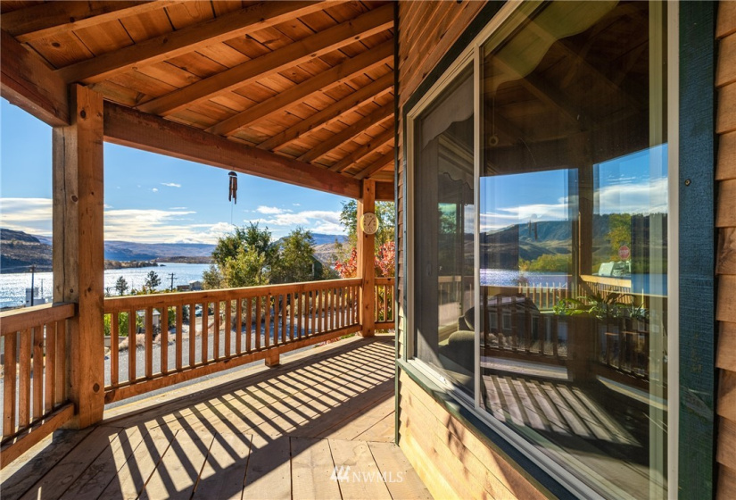 100 Pryor, Pateros, Washington 98846, 3 Bedrooms Bedrooms, ,1 BathroomBathrooms,Residential,For Sale,Rio Terrace,Pryor,NWM1852169