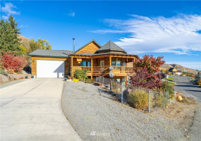 100 Pryor, Pateros, Washington 98846, 3 Bedrooms Bedrooms, ,1 BathroomBathrooms,Residential,For Sale,Rio Terrace,Pryor,NWM1852169