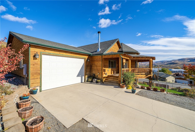 100 Pryor, Pateros, Washington 98846, 3 Bedrooms Bedrooms, ,1 BathroomBathrooms,Residential,For Sale,Rio Terrace,Pryor,NWM1852169