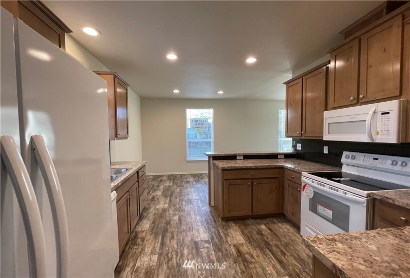 2411 Grandview, Ferndale, Washington 98248, 2 Bedrooms Bedrooms, ,2 BathroomsBathrooms,Manufactured In Park,For Sale,Grandview,NWM1859942