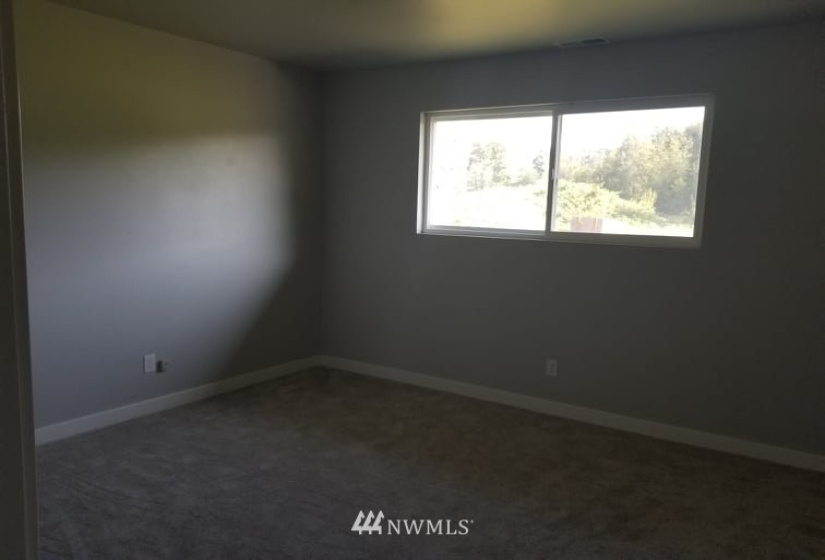 1695 Ryan, Buckley, Washington 98321, 3 Bedrooms Bedrooms, ,1 BathroomBathrooms,Residential,For Sale,Ryan,NWM1860035