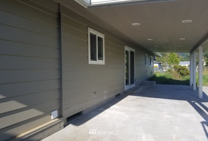 1695 Ryan, Buckley, Washington 98321, 3 Bedrooms Bedrooms, ,1 BathroomBathrooms,Residential,For Sale,Ryan,NWM1860035