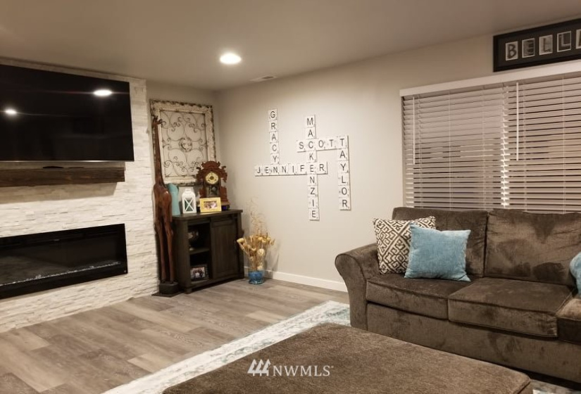 1695 Ryan, Buckley, Washington 98321, 3 Bedrooms Bedrooms, ,1 BathroomBathrooms,Residential,For Sale,Ryan,NWM1860035