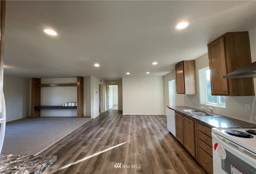 2411 Grandview, Ferndale, Washington 98248, 3 Bedrooms Bedrooms, ,2 BathroomsBathrooms,Manufactured In Park,For Sale,Grandview,NWM1860089