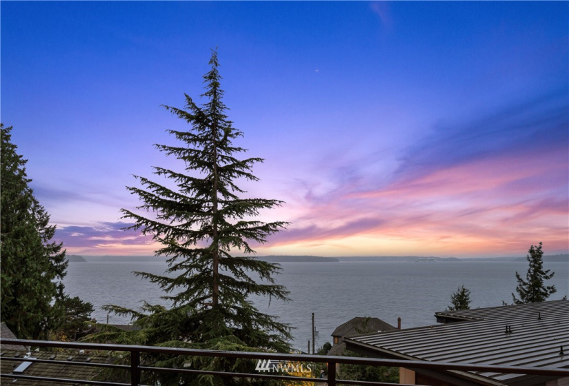 5630 Beach, Seattle, Washington 98136, 6 Bedrooms Bedrooms, ,3 BathroomsBathrooms,Residential,For Sale,Parcel D- 2304666,Beach,NWM1859910