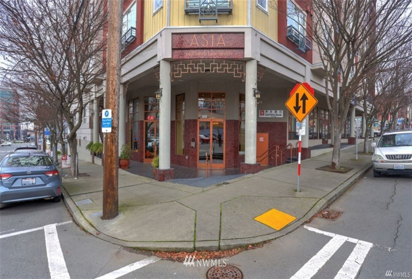 668 Lane Street, Seattle, Washington 98104, 1 Bedroom Bedrooms, ,1 BathroomBathrooms,Residential Lease,For Rent,Lane Street,NWM1855421