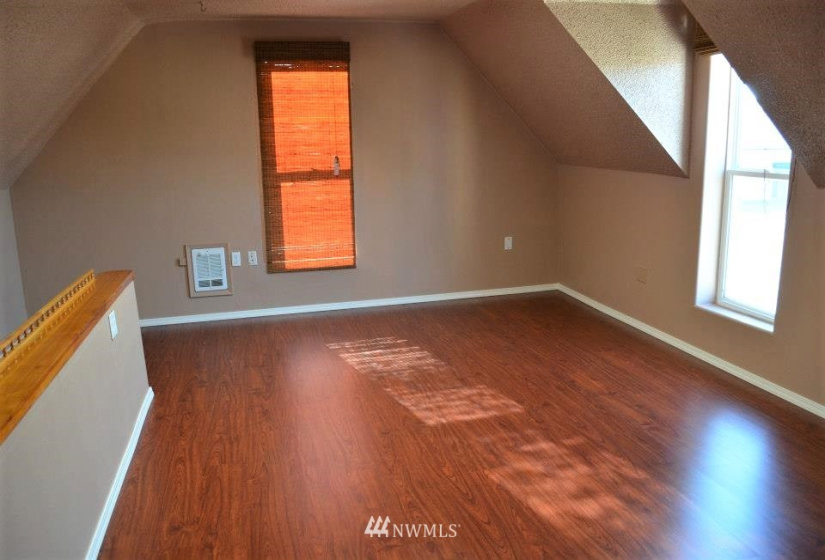 109 Main, Elma, Washington 98541, ,Commercial Sale,For Sale,Main,NWM1857993