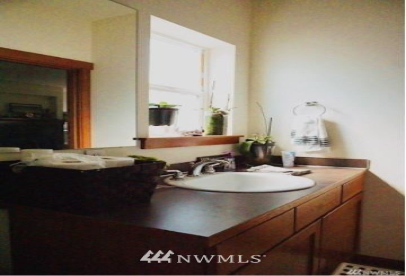501 105th, Seattle, Washington 98133, ,Residential Income,For Sale,105th,NWM1860039