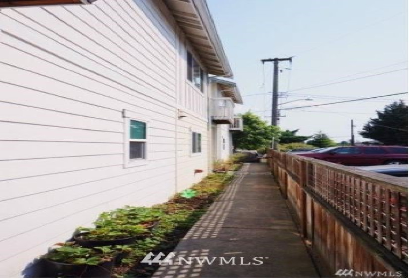 501 105th, Seattle, Washington 98133, ,Residential Income,For Sale,105th,NWM1860039