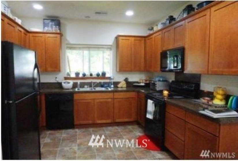 501 105th, Seattle, Washington 98133, ,Residential Income,For Sale,105th,NWM1860039