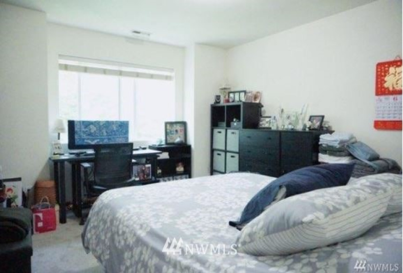 501 105th, Seattle, Washington 98133, ,Residential Income,For Sale,105th,NWM1860039