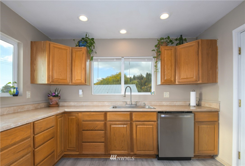 9131 Willow Grove, Longview, Washington 98632, 4 Bedrooms Bedrooms, ,2 BathroomsBathrooms,Residential,For Sale,Willow Grove,NWM1859737