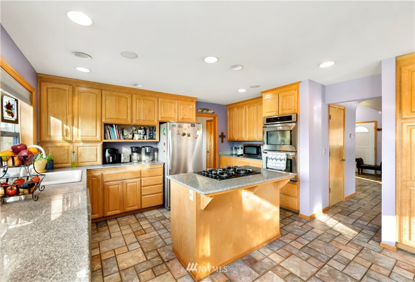 32512 10th, Roy, Washington 98580, 5 Bedrooms Bedrooms, ,2 BathroomsBathrooms,Residential,For Sale,10th,NWM1859990