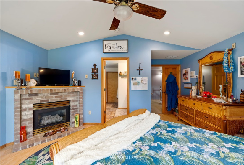 32512 10th, Roy, Washington 98580, 5 Bedrooms Bedrooms, ,2 BathroomsBathrooms,Residential,For Sale,10th,NWM1859990
