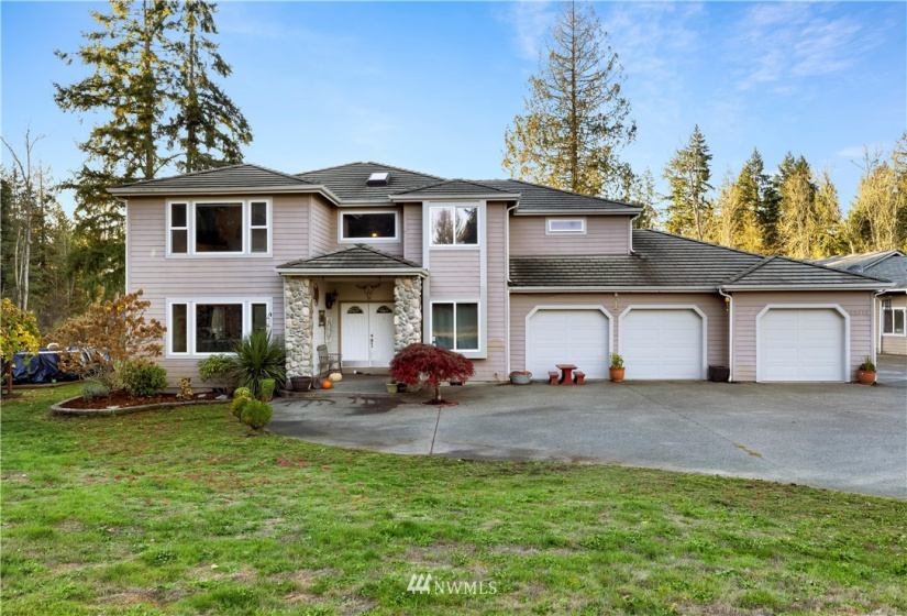 32512 10th, Roy, Washington 98580, 5 Bedrooms Bedrooms, ,2 BathroomsBathrooms,Residential,For Sale,10th,NWM1859990