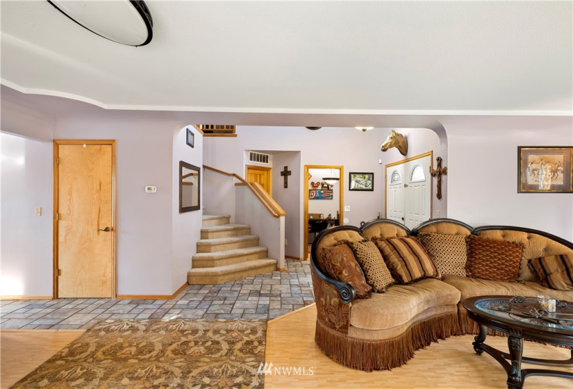 32512 10th, Roy, Washington 98580, 5 Bedrooms Bedrooms, ,2 BathroomsBathrooms,Residential,For Sale,10th,NWM1859990