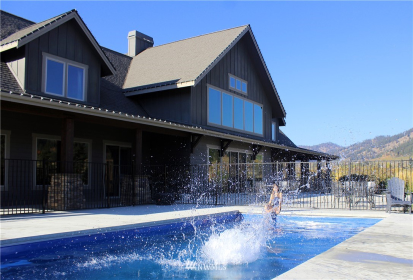 8885 Stage Rd, Leavenworth, Washington 98826, 6 Bedrooms Bedrooms, ,1 BathroomBathrooms,Residential,For Sale,Stage Rd,NWM1859871