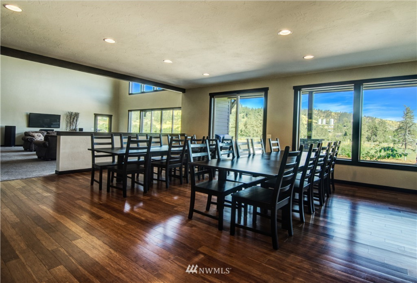 8885 Stage Rd, Leavenworth, Washington 98826, 6 Bedrooms Bedrooms, ,1 BathroomBathrooms,Residential,For Sale,Stage Rd,NWM1859871