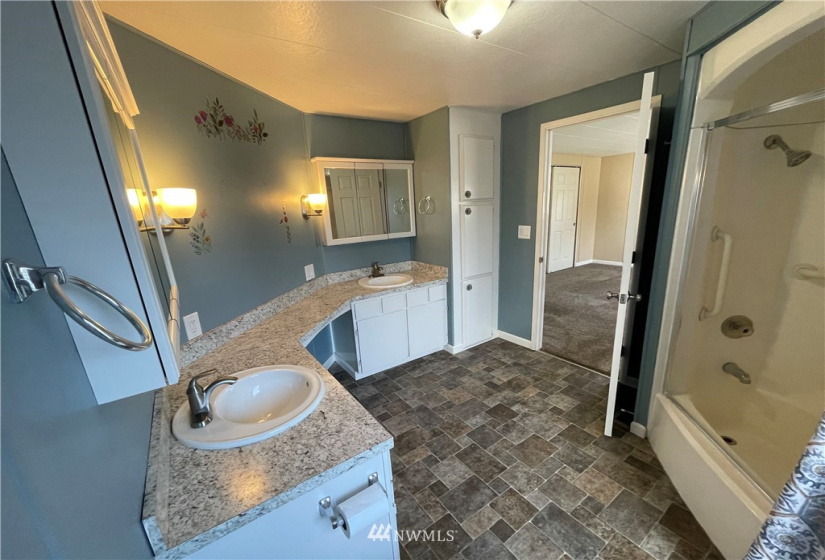 2101 324, Federal Way, Washington 98003, 2 Bedrooms Bedrooms, ,1 BathroomBathrooms,Residential,For Sale,324,NWM1860914