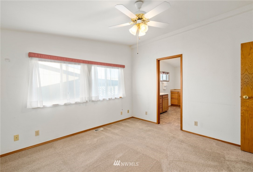 1303 Enchantment, Wenatchee, Washington 98801, 3 Bedrooms Bedrooms, ,1 BathroomBathrooms,Residential,For Sale,Twin Peaks,Enchantment,NWM1860206