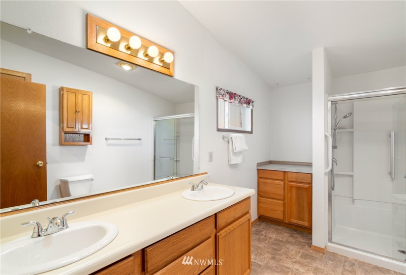 1303 Enchantment, Wenatchee, Washington 98801, 3 Bedrooms Bedrooms, ,1 BathroomBathrooms,Residential,For Sale,Twin Peaks,Enchantment,NWM1860206