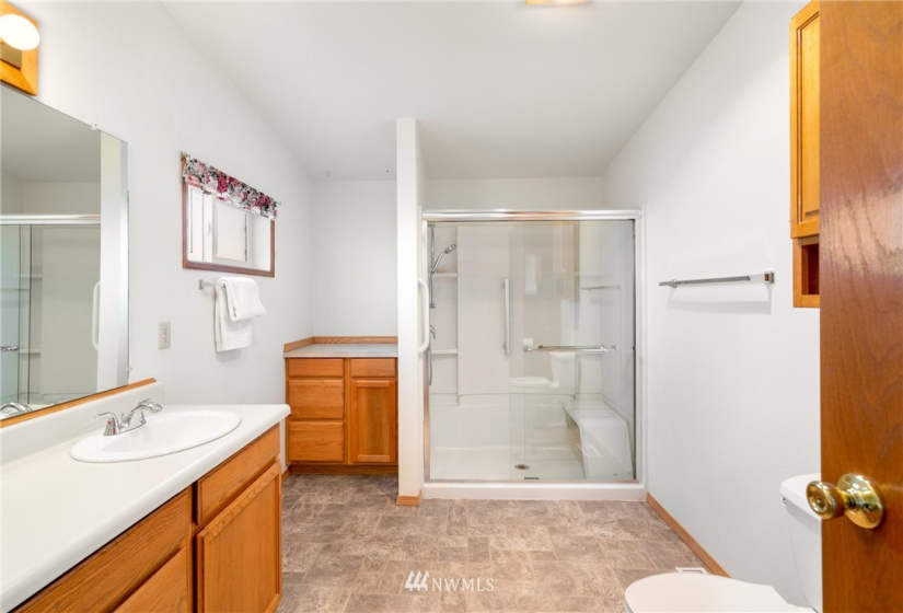 1303 Enchantment, Wenatchee, Washington 98801, 3 Bedrooms Bedrooms, ,1 BathroomBathrooms,Residential,For Sale,Twin Peaks,Enchantment,NWM1860206