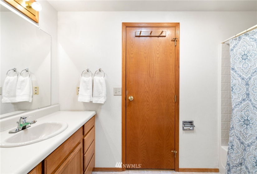 1303 Enchantment, Wenatchee, Washington 98801, 3 Bedrooms Bedrooms, ,1 BathroomBathrooms,Residential,For Sale,Twin Peaks,Enchantment,NWM1860206