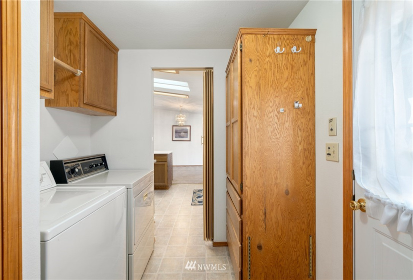 1303 Enchantment, Wenatchee, Washington 98801, 3 Bedrooms Bedrooms, ,1 BathroomBathrooms,Residential,For Sale,Twin Peaks,Enchantment,NWM1860206