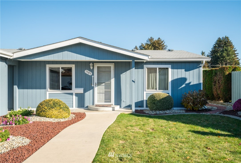 1303 Enchantment, Wenatchee, Washington 98801, 3 Bedrooms Bedrooms, ,1 BathroomBathrooms,Residential,For Sale,Twin Peaks,Enchantment,NWM1860206