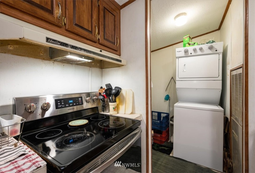 8396 Golden Valley, Maple Falls, Washington 98266, 3 Bedrooms Bedrooms, ,2 BathroomsBathrooms,Residential,For Sale,Golden Valley,NWM1858432