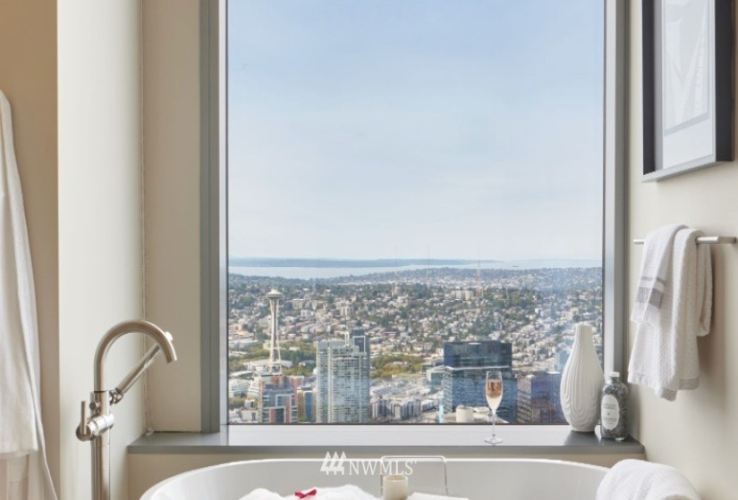 1340 4th, Seattle, Washington 98101, 3 Bedrooms Bedrooms, ,3 BathroomsBathrooms,Residential Lease,For Rent,4th,NWM1861197