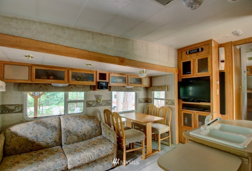2049 Exit, Sumas, Washington 98266, 1 Bedroom Bedrooms, ,1 BathroomBathrooms,Residential,For Sale,Exit,NWM1861182