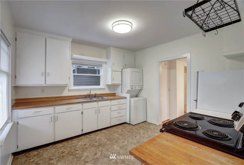 2648 1/2 86th, Seattle, Washington 98117, ,Residential Income,For Sale,IMPERIAL HEIGHTS ADD TO BALLARD,86th,NWM1861251
