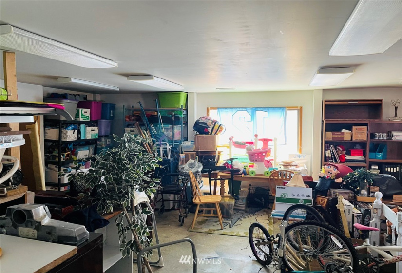 61 12th, Blaine, Washington 98231, ,Commercial Sale,For Sale,12th,NWM1861126